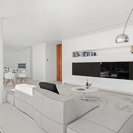 Villa Karat Murano Callao Salvaje